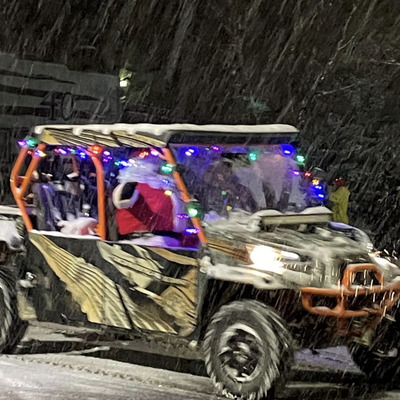 Holiday Hullabaloo Lighted Parade